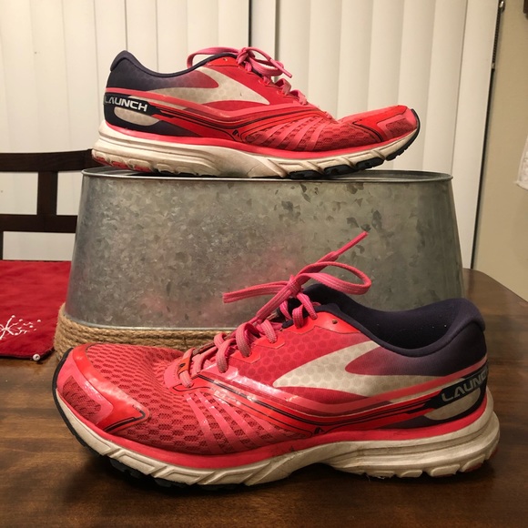 brooks launch pink